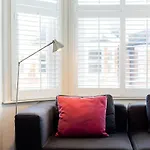 Spacious Apartment Near Portobello Road