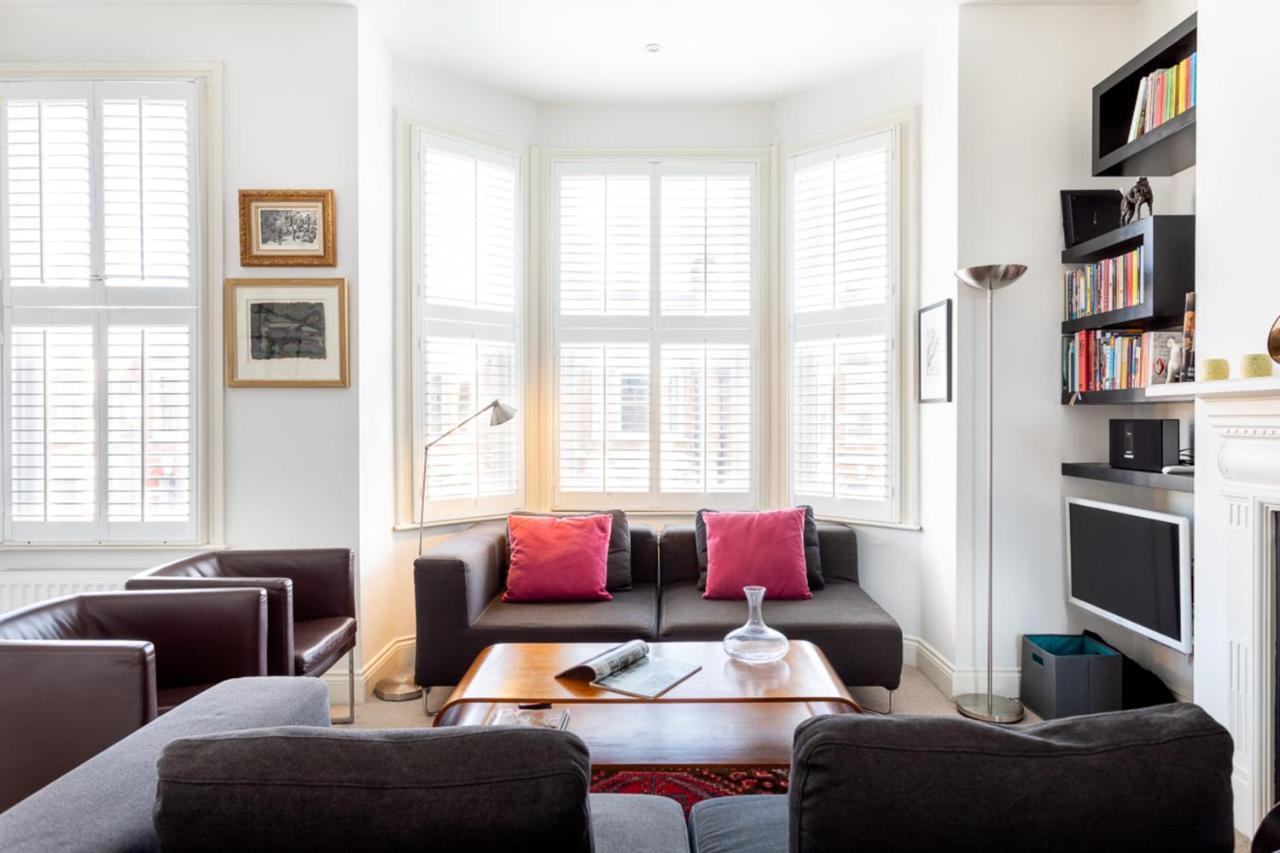 Spacious Near Portobello Road * Londra