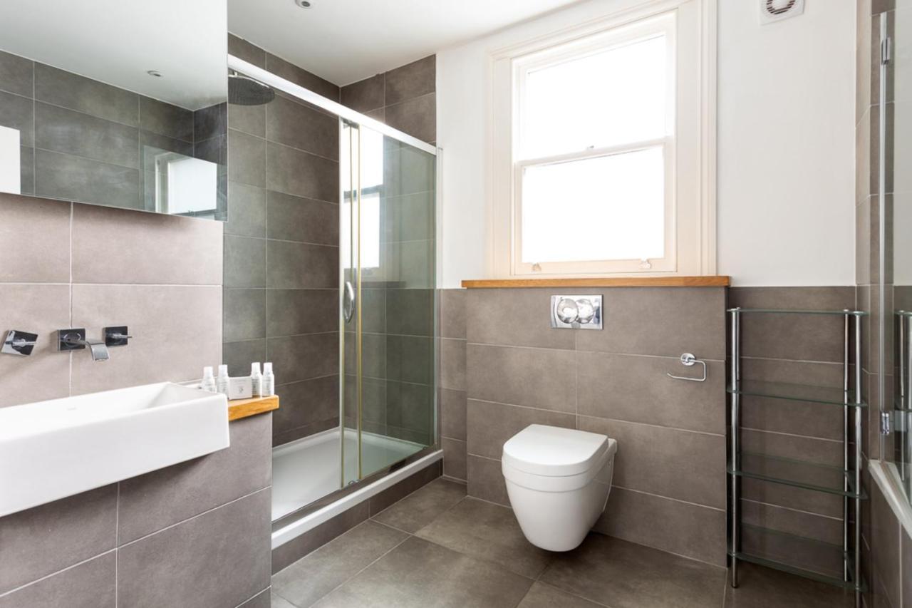 Spacious Near Portobello Road Appartamento *
