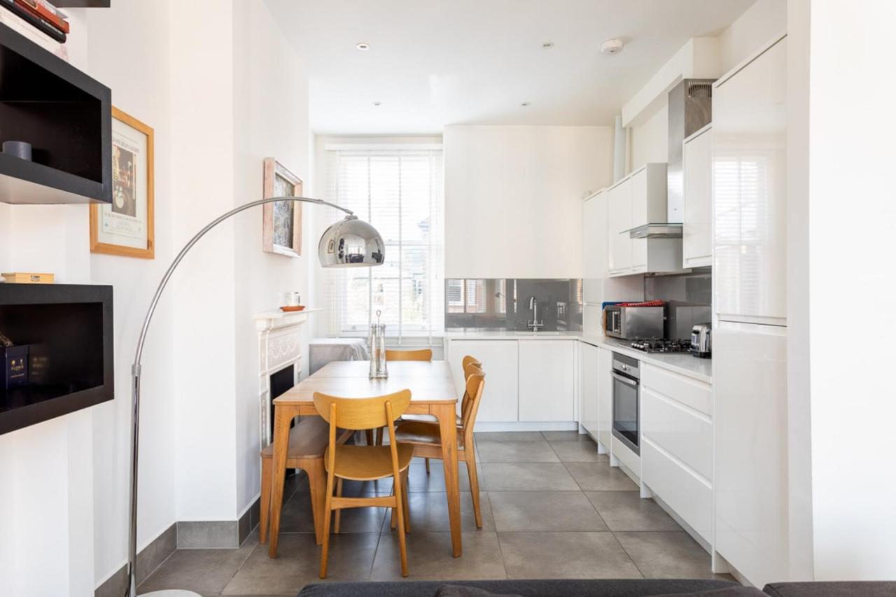 Spacious Near Portobello Road Appartamento *