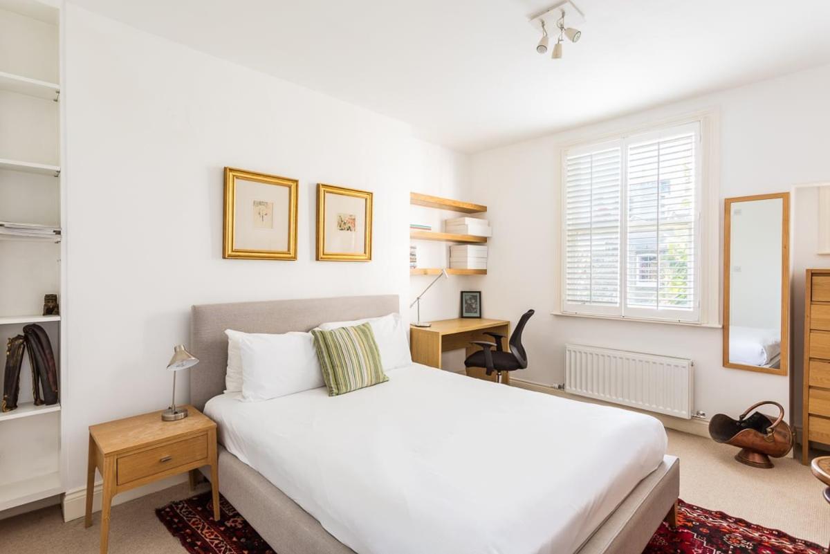 Spacious Near Portobello Road